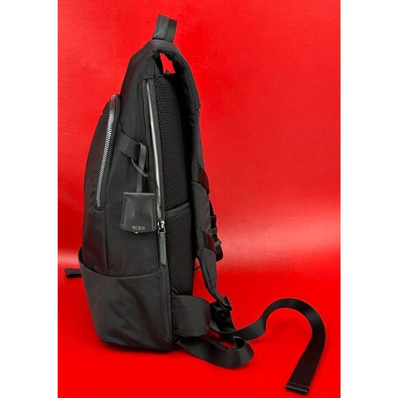 Tumi Voyageur Gale Active Hiking Spacious Unisex Backpack NEW - Picture 9 of 16